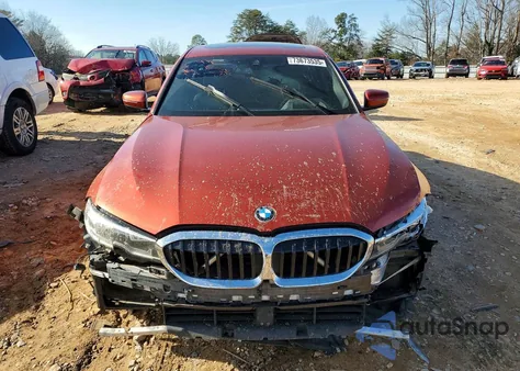 2021 BMW 330Xi z USA, uszkodzony, nr VIN 3MW5R7J01M8B60951